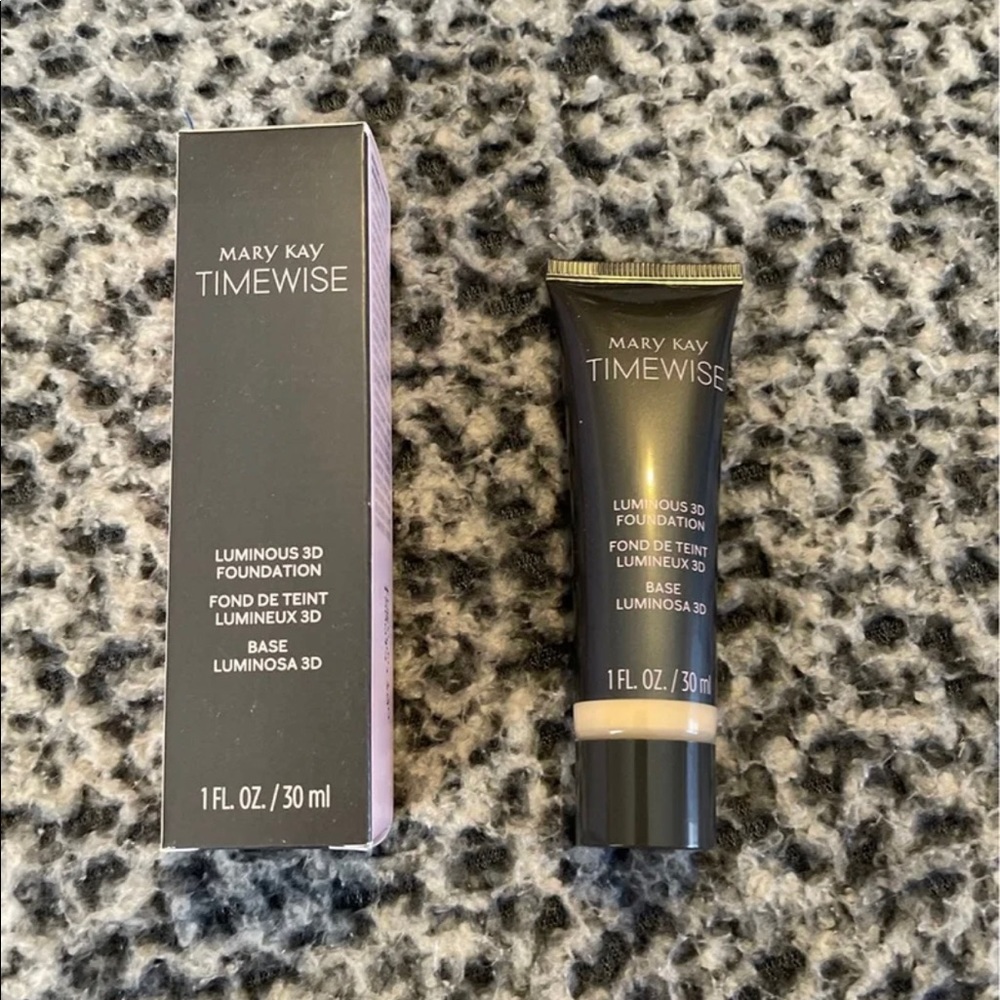 🎉3 for $30🎉 Luminous 3D Foundation